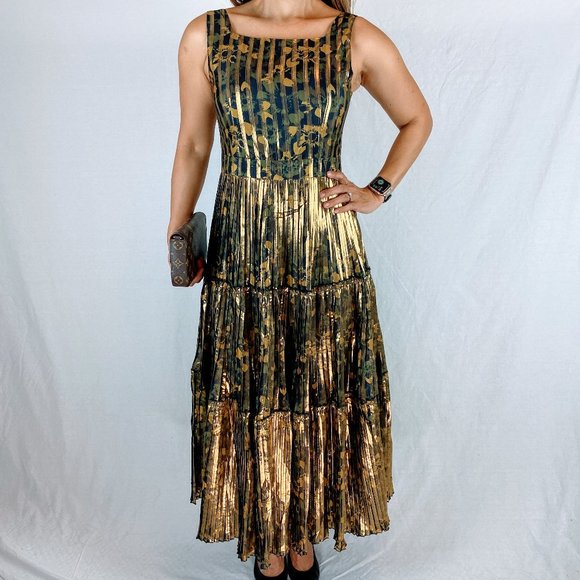 Pose Dresses & Skirts - Pose Fame NEW Gold Metallic Pleated Midi Dress$239